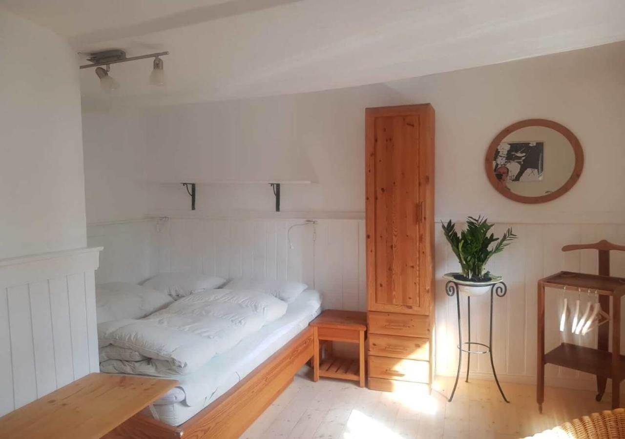Aeltestes Haus In Quentel - Ferienwohnung 1 Mit Kleinem Garten Lichtenau Zewnętrze zdjęcie