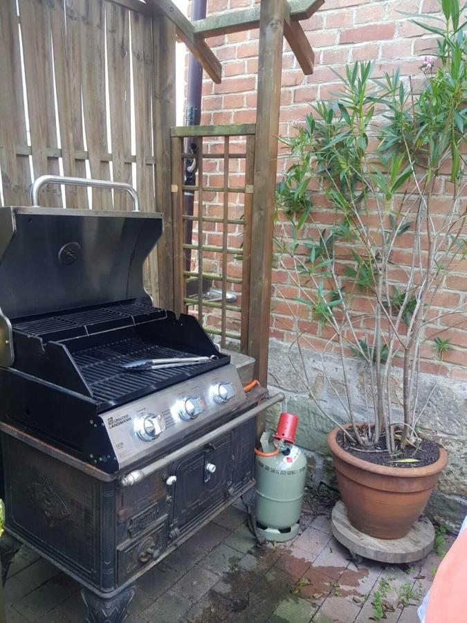 Aeltestes Haus In Quentel - Ferienwohnung 1 Mit Kleinem Garten Lichtenau Zewnętrze zdjęcie