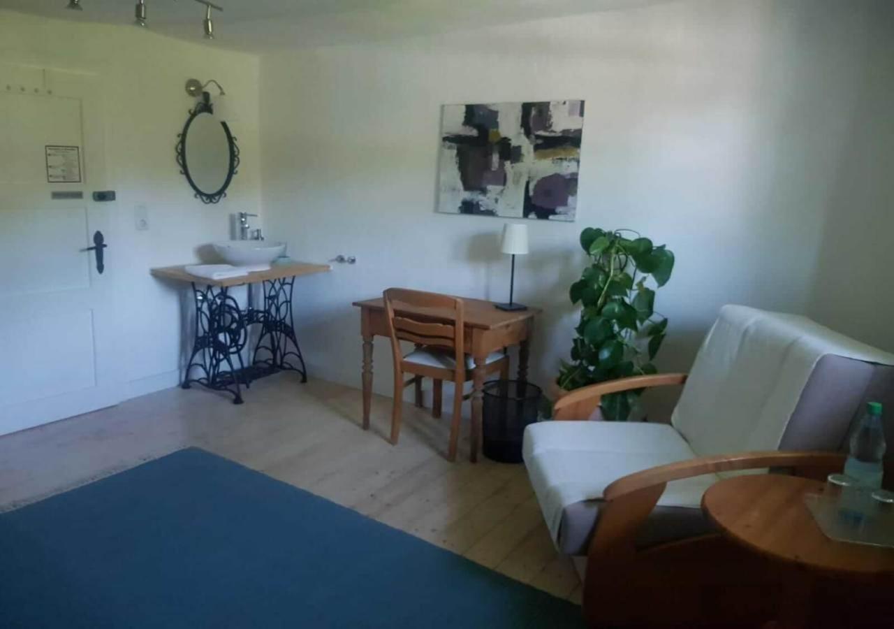 Aeltestes Haus In Quentel - Ferienwohnung 1 Mit Kleinem Garten Lichtenau Zewnętrze zdjęcie